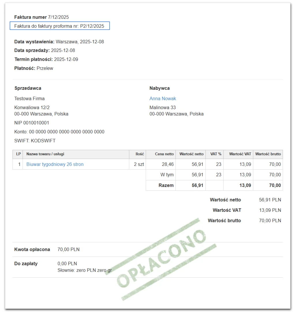 Wydruk faktury VAT z tabelą pozycji, podsumowaniem kwot netto i brutto oraz pieczątką Opłacono