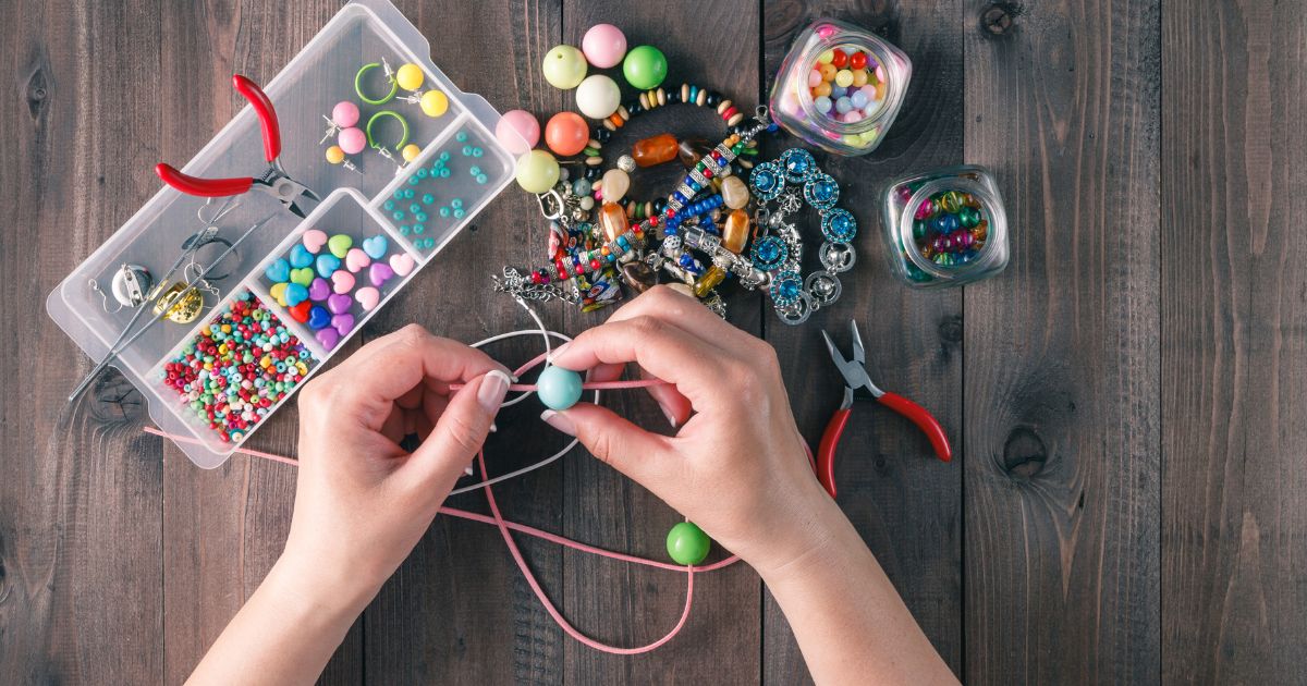 handmade - biżuteria, maskotki, obrazy
