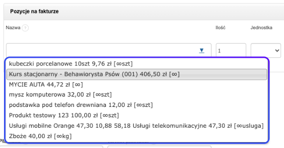 Lista produktów z różnymi nazwami i cenami wyświetlana w polu Nazwa podczas wystawiania faktury w systemie Fakturownia.