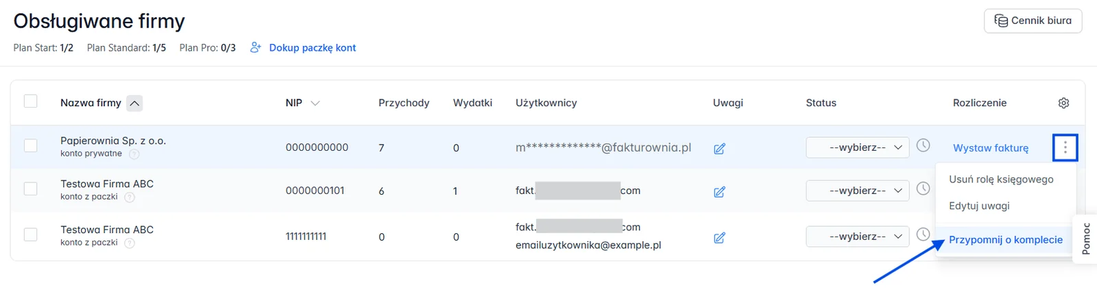 Lista firm obsługiwanych w ramach modułu biura księgowego z opcją wysłania przypomnienia o komplecie dokumentów.