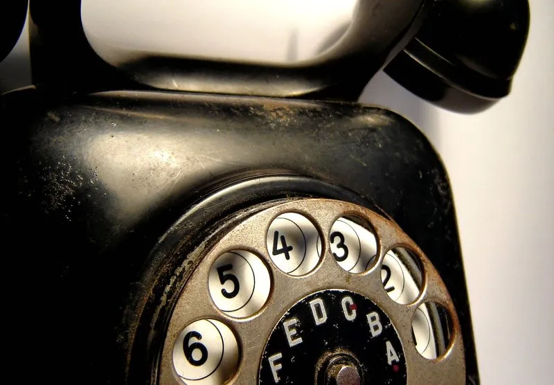 Czat kontra telefonia internetowa... Jaki kanał kontaktu z klientem wybrać dla swojej firmy?  
